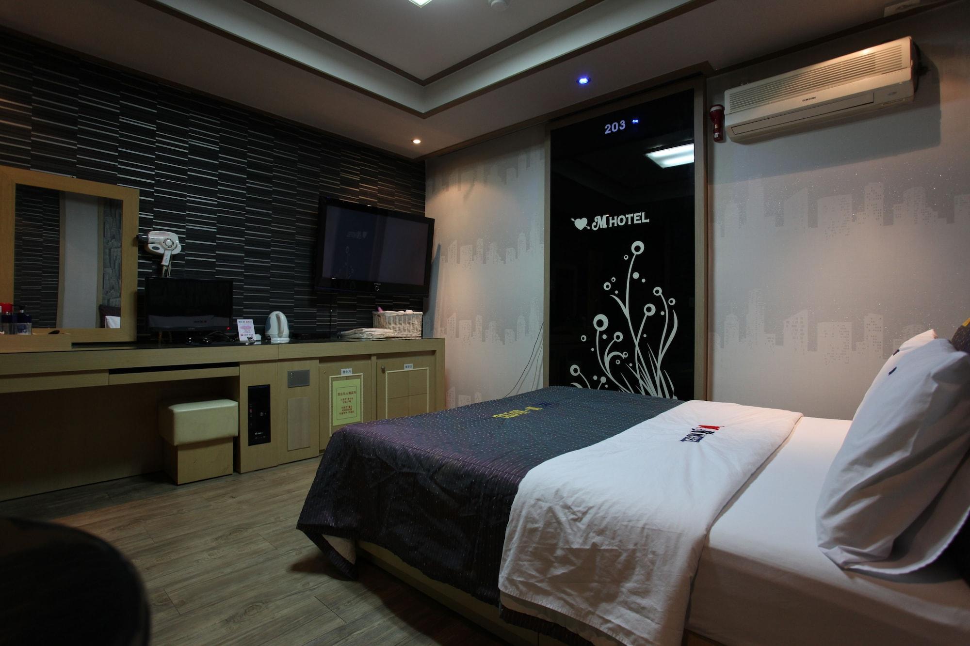 פייונגטק M Motel Songtan מראה חיצוני תמונה